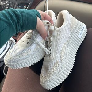 Chloe sneakers size 6